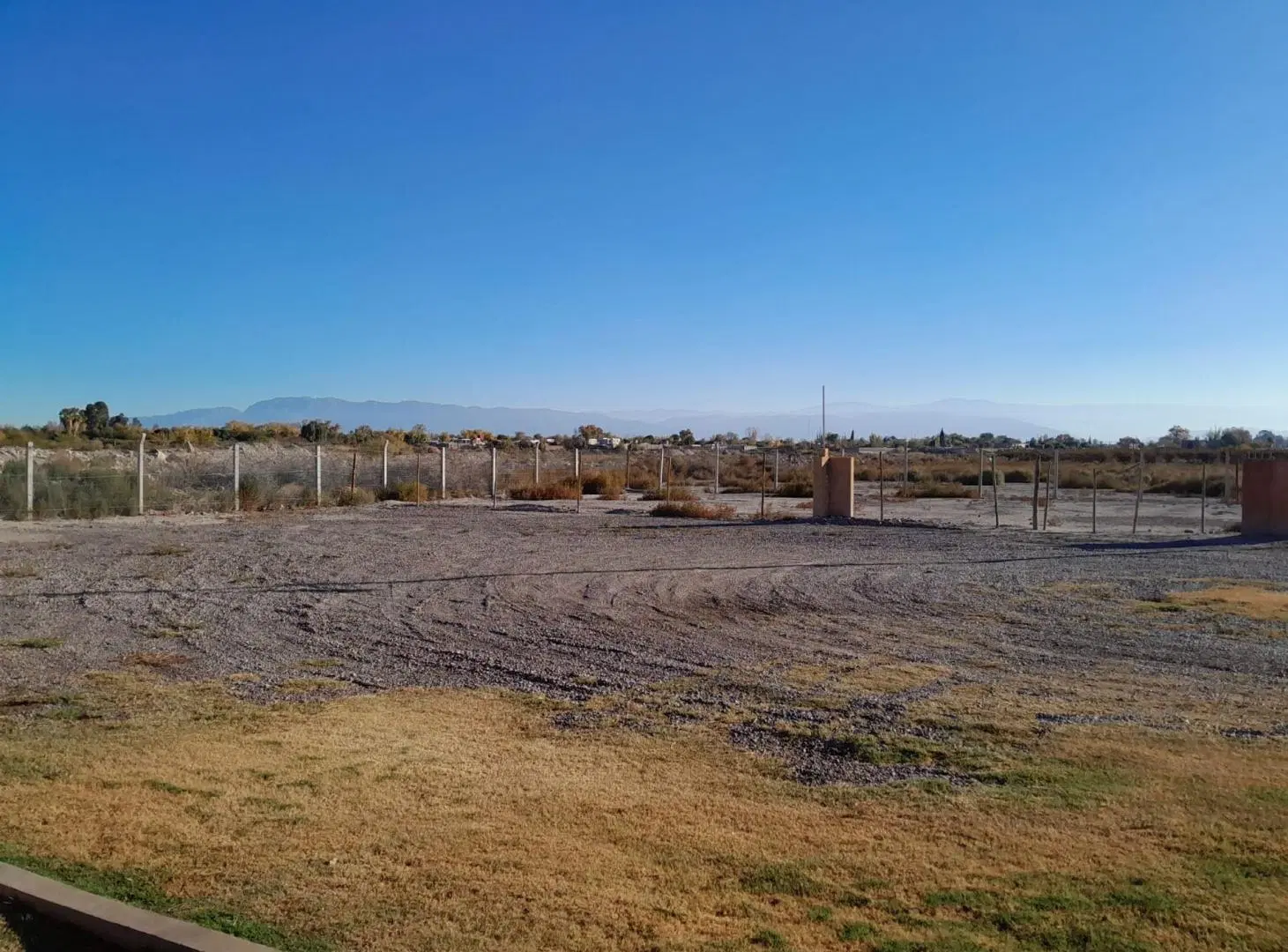 Terreno de 450 m2. B° Privado. Santa Lucia 4
