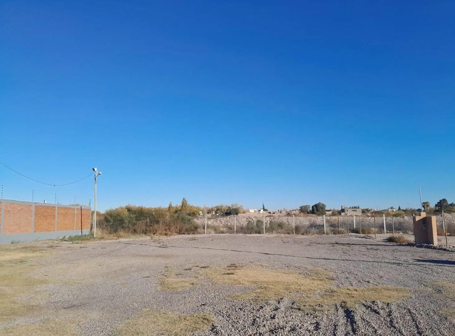Terreno de 450 m2. B° Privado. Santa Lucia 2