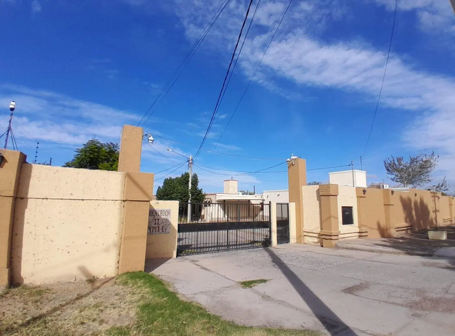 Terreno de 450 m2. B° Privado. Santa Lucia 3