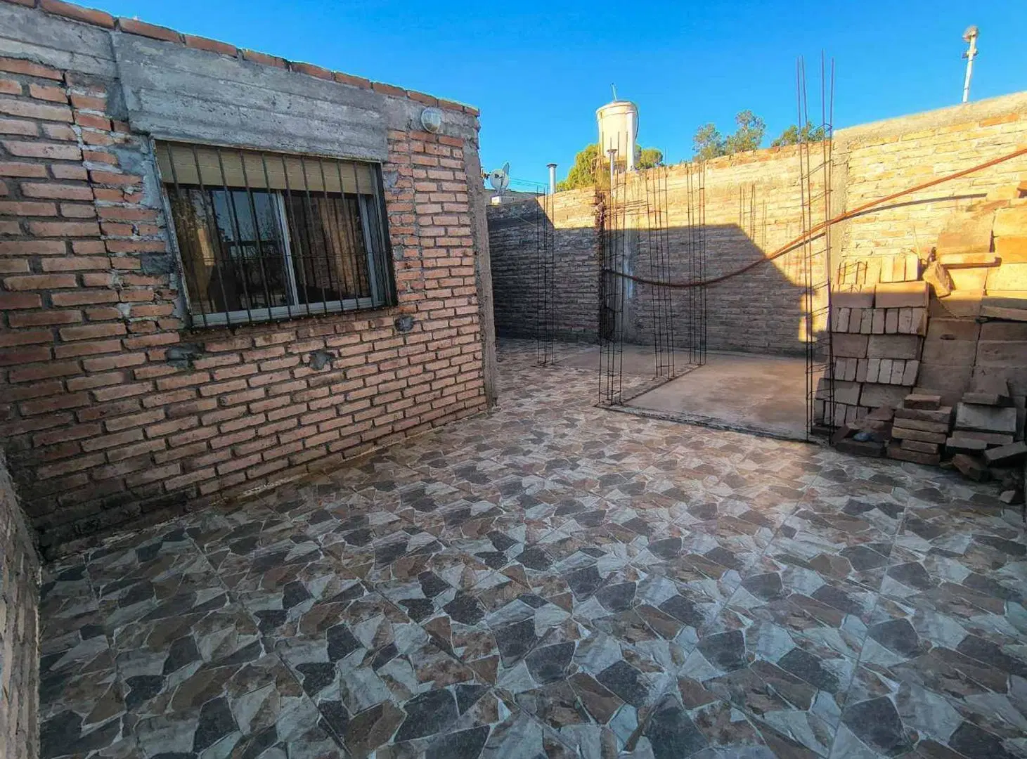 Casa sobre calle Rodriguez. Chimbas 3