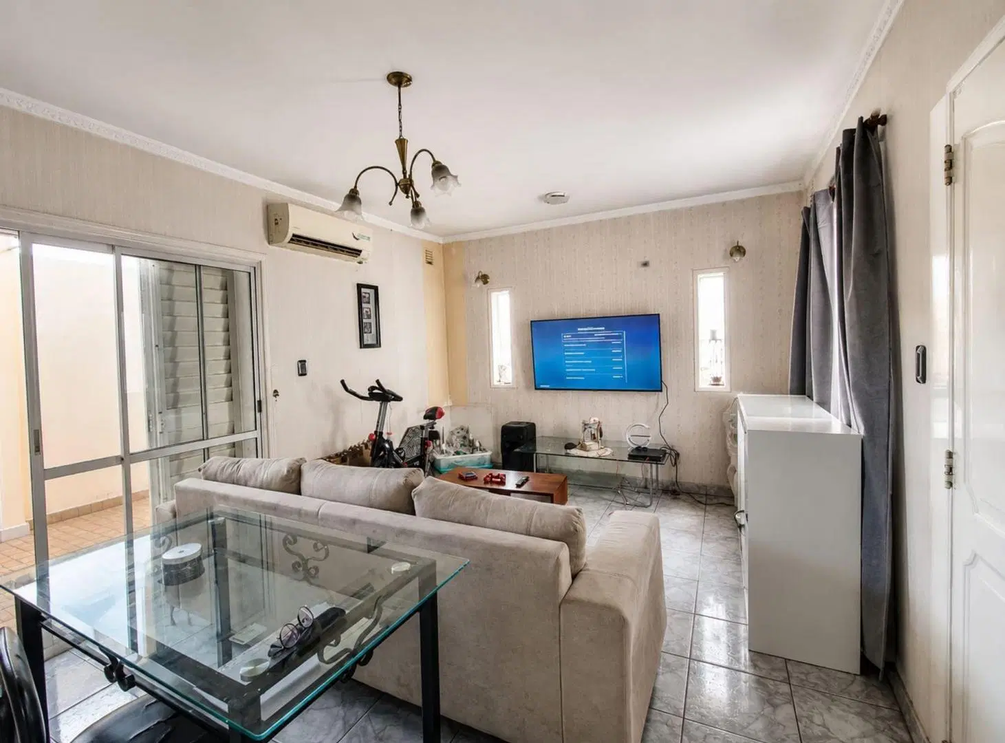 CASA SEMIAMOBLADA, 3 DORMITORIOS. SANTA LUCIA 2