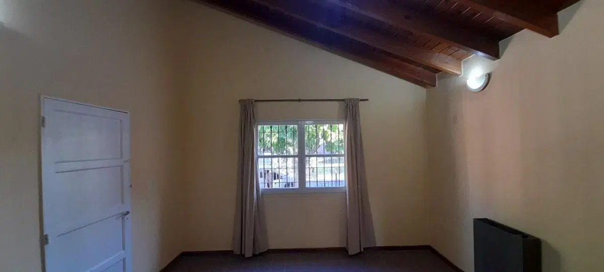 Casa de 3 habitaciones. B° Natania XV. Rivadavia 2