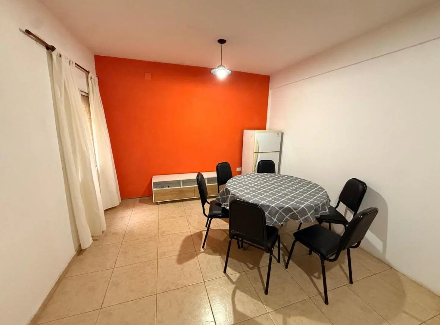 ALQUILER DEPARTAMENTO SEMI AMOBLADO. CAPITAL 5