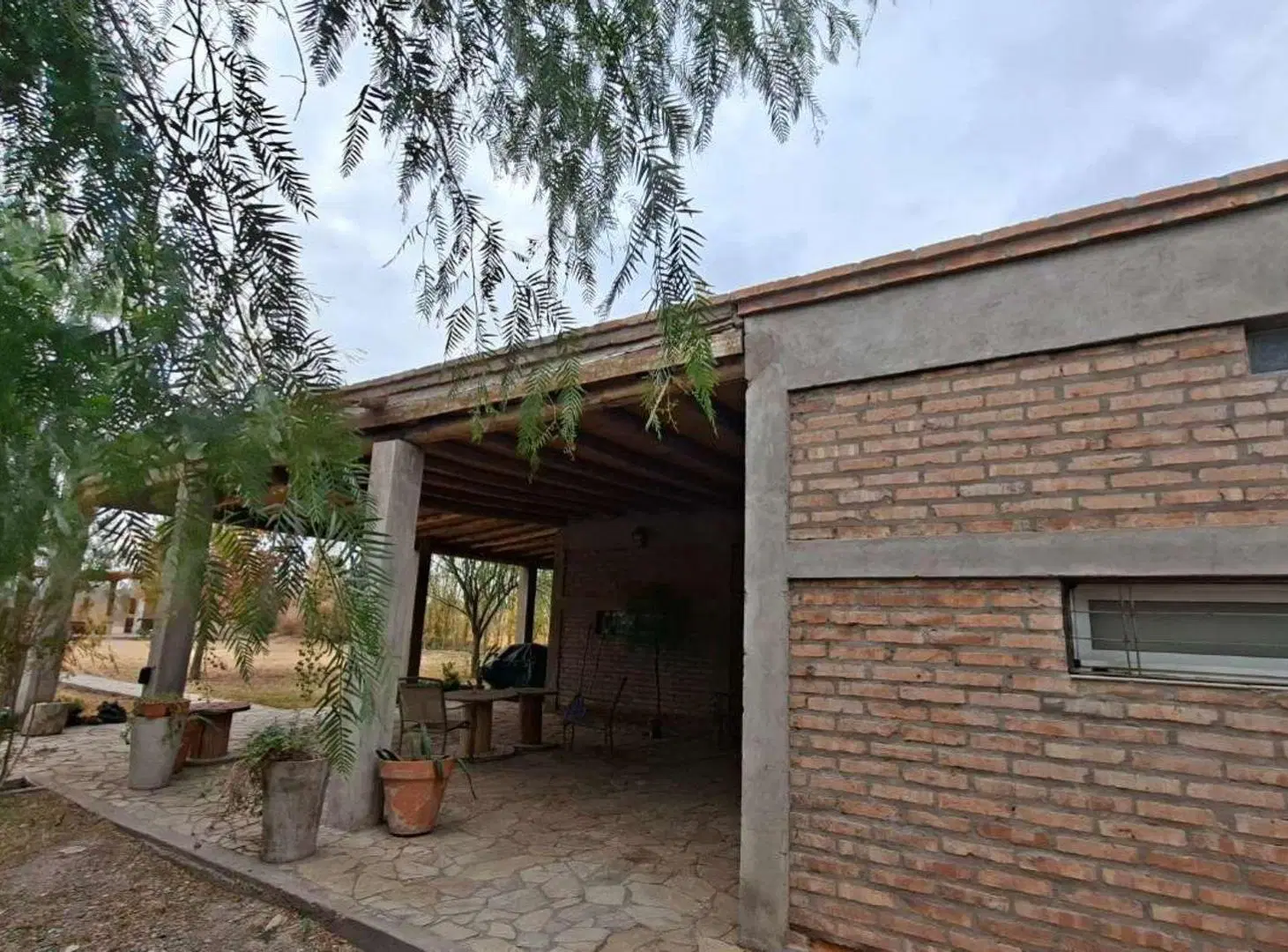 CASA, PISCINA Y QUINCHO EN TERRENO DE 2 HECTAREAS 4