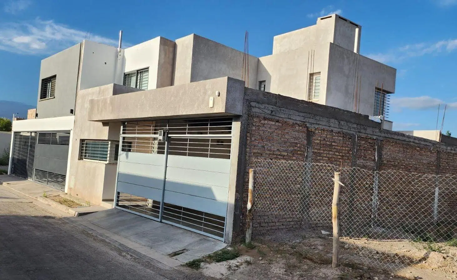 TERRENO 330 M2. B° NATANIA RESIDENCIAL 2,RIVADAVIA 2