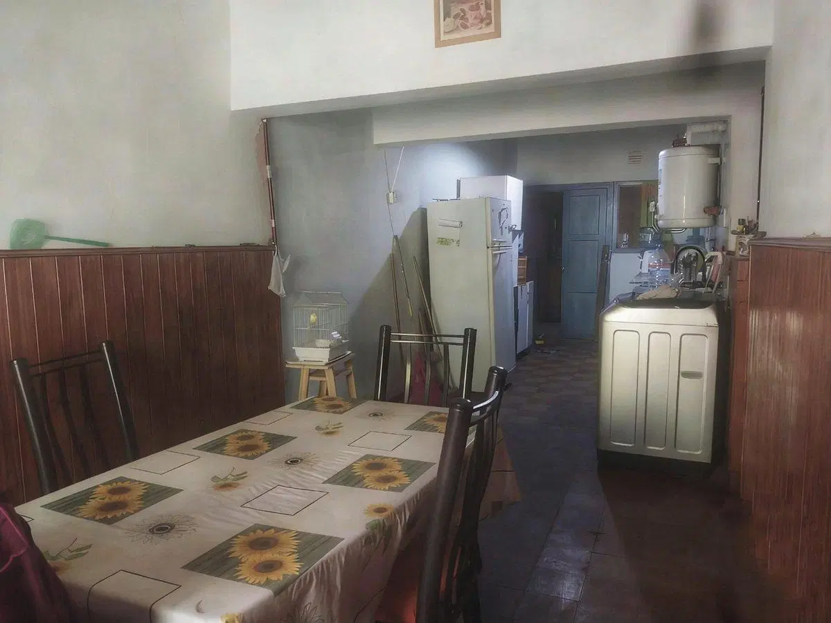 CASA CON DEPARTAMENTO. B° SANTA CRUZ, CHIMBAS 4