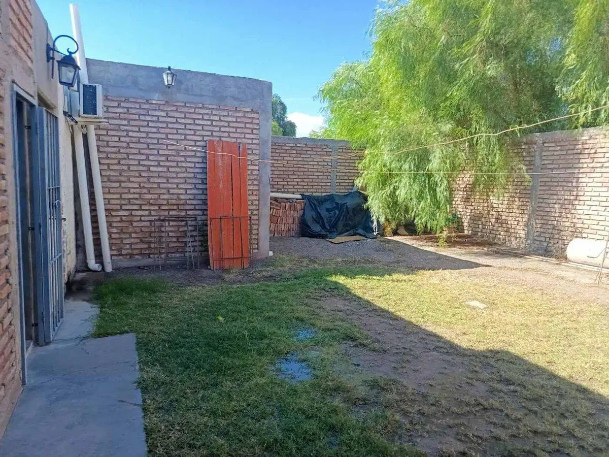 CASA EN CHIMBAS, A 500 METROS DE RUTA 40. 4