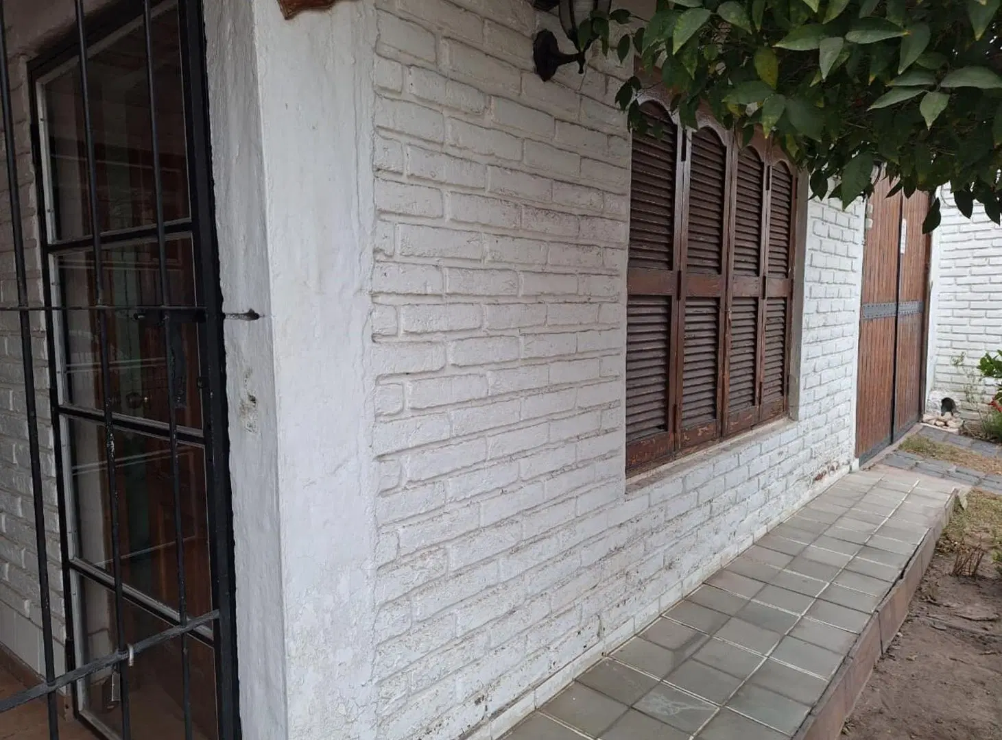 Casa mas departamento, Zona Centro Civico. Capital 2