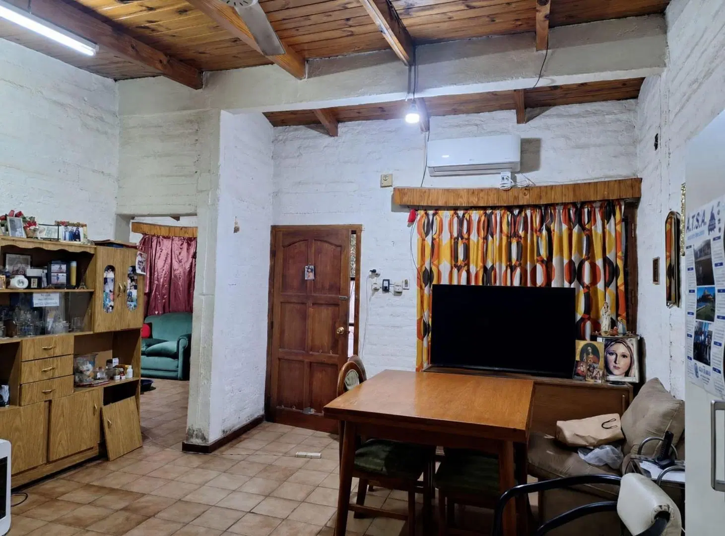 Casa mas departamento, Zona Centro Civico. Capital 4