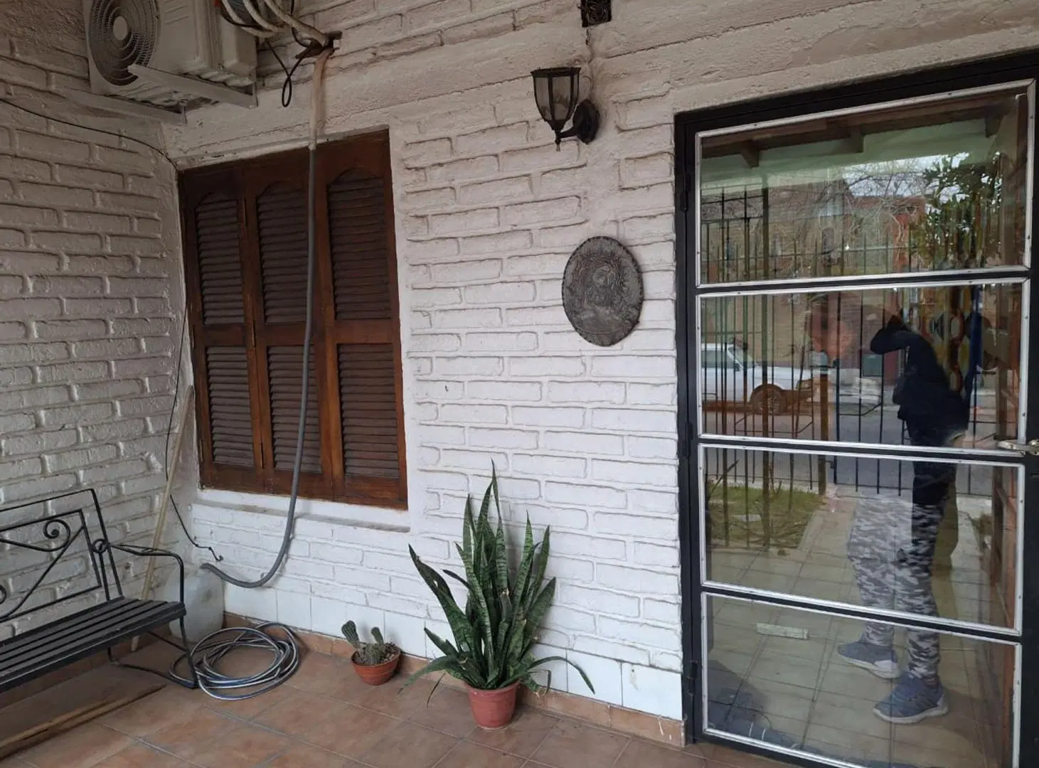 Casa mas departamento, Zona Centro Civico. Capital 8