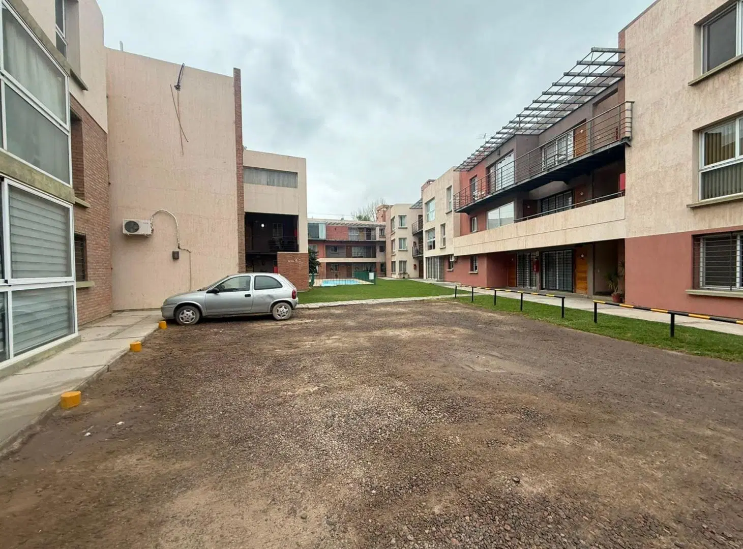 DEPARTAMENTO EN JARDINES DEL LIBERTADOR, CAPITAL 2