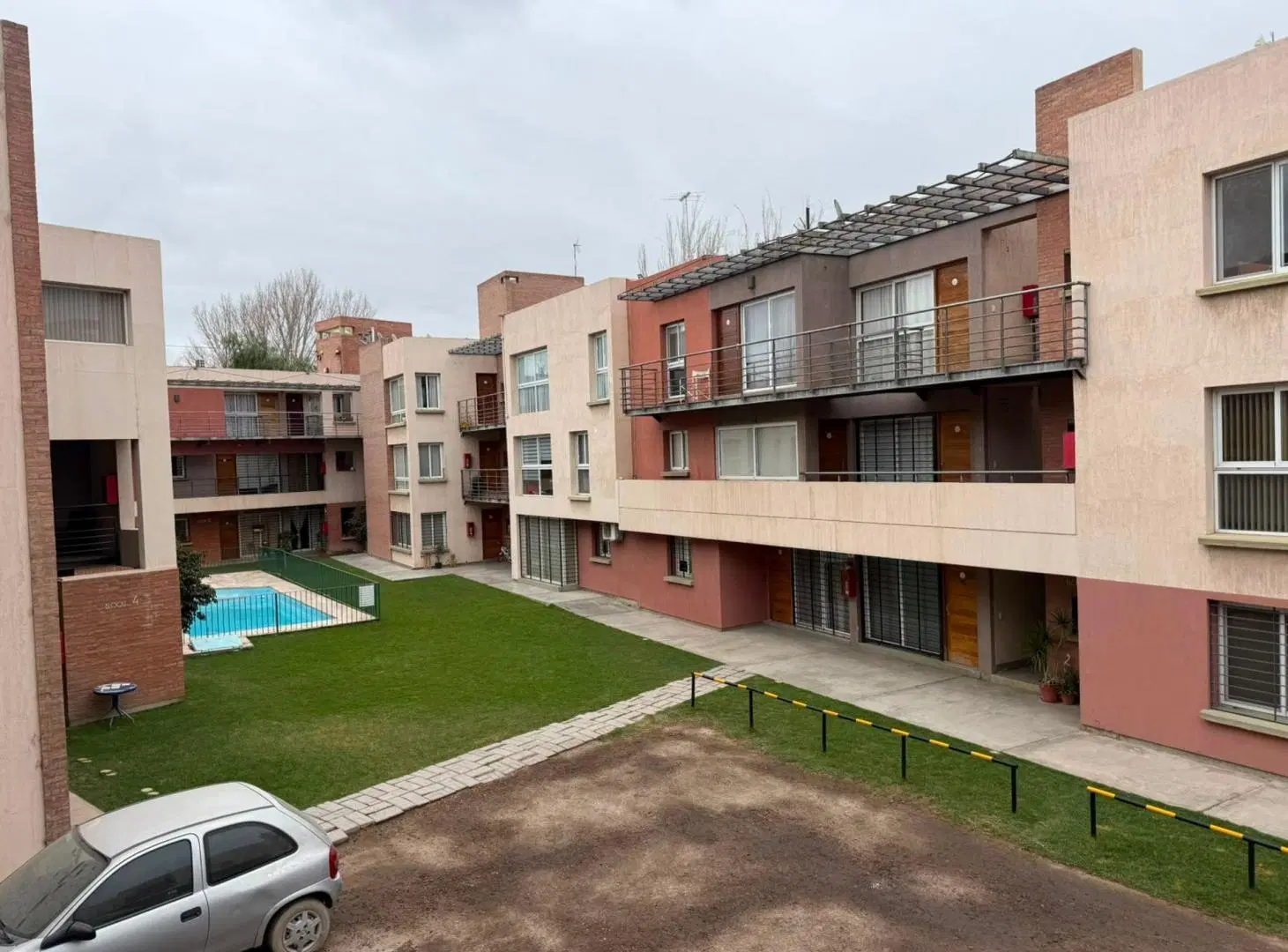 DEPARTAMENTO EN JARDINES DEL LIBERTADOR, CAPITAL 3