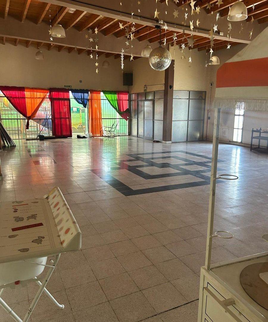 Foto de VENTA SALON DE FIESTAS-RIVADAVIA, imagen 1
