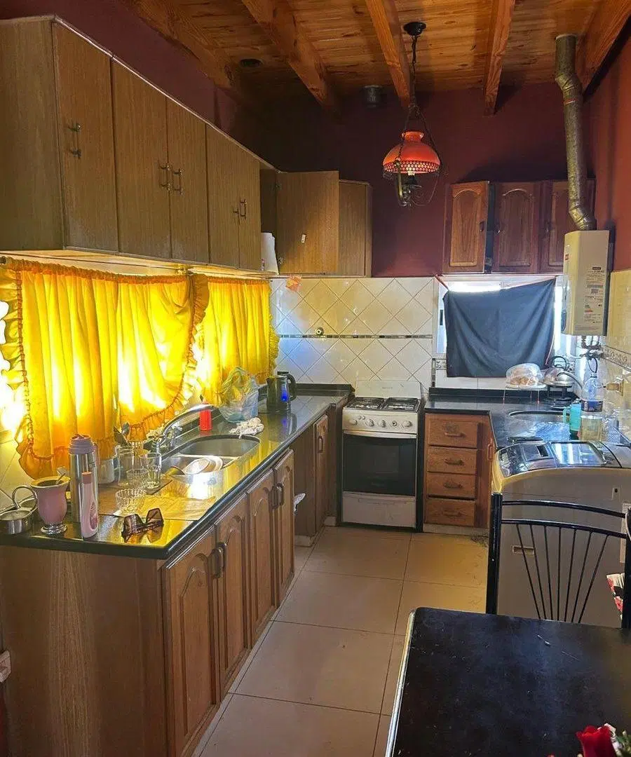 VENTA SALON COMERCIAL MAS DEPARTAMENTO. RIVADAVIA 3