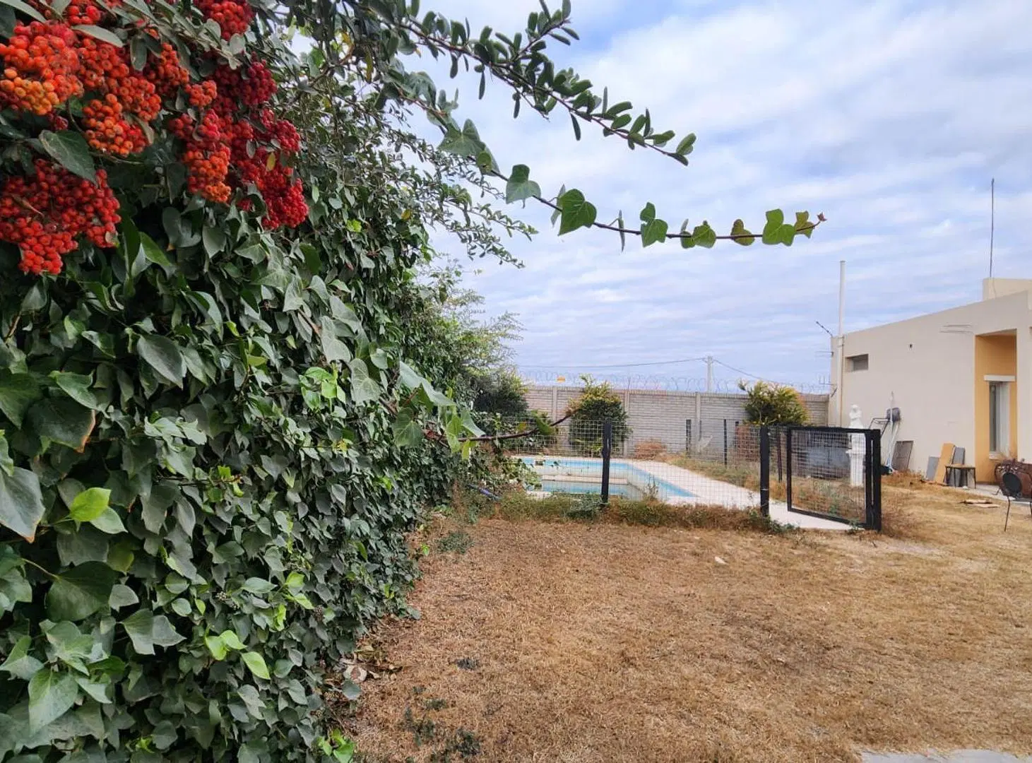 ALQUILER CASA EN RESIDENCIA PRIVADA LA LUCÍA 4