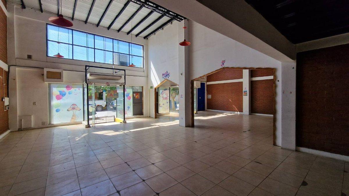 Foto de VENTA LOCAL 2 NIVELES 242 M2 VILLA KRAUSE RAWSON, imagen 1