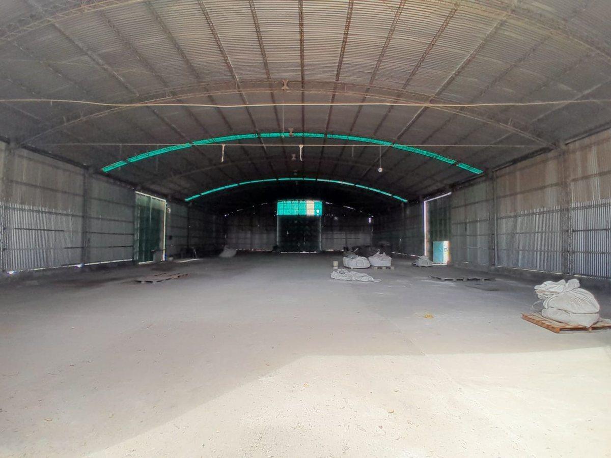 Foto de Alquiler Galpón 800m2 sobre Calle 5 y RN 40.Pocito, imagen 2