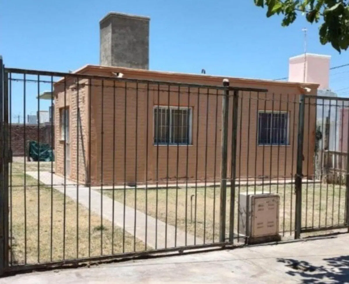 CASA EN VENTA 2 DORMITORIOS LA BEBIDA, RIVADAVIA 1