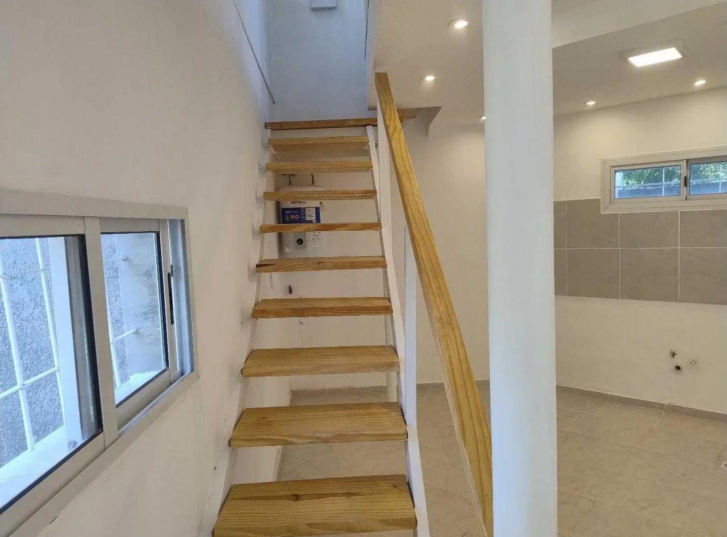 Duplex de un dormitorio, con cochera. Rivadavia 3