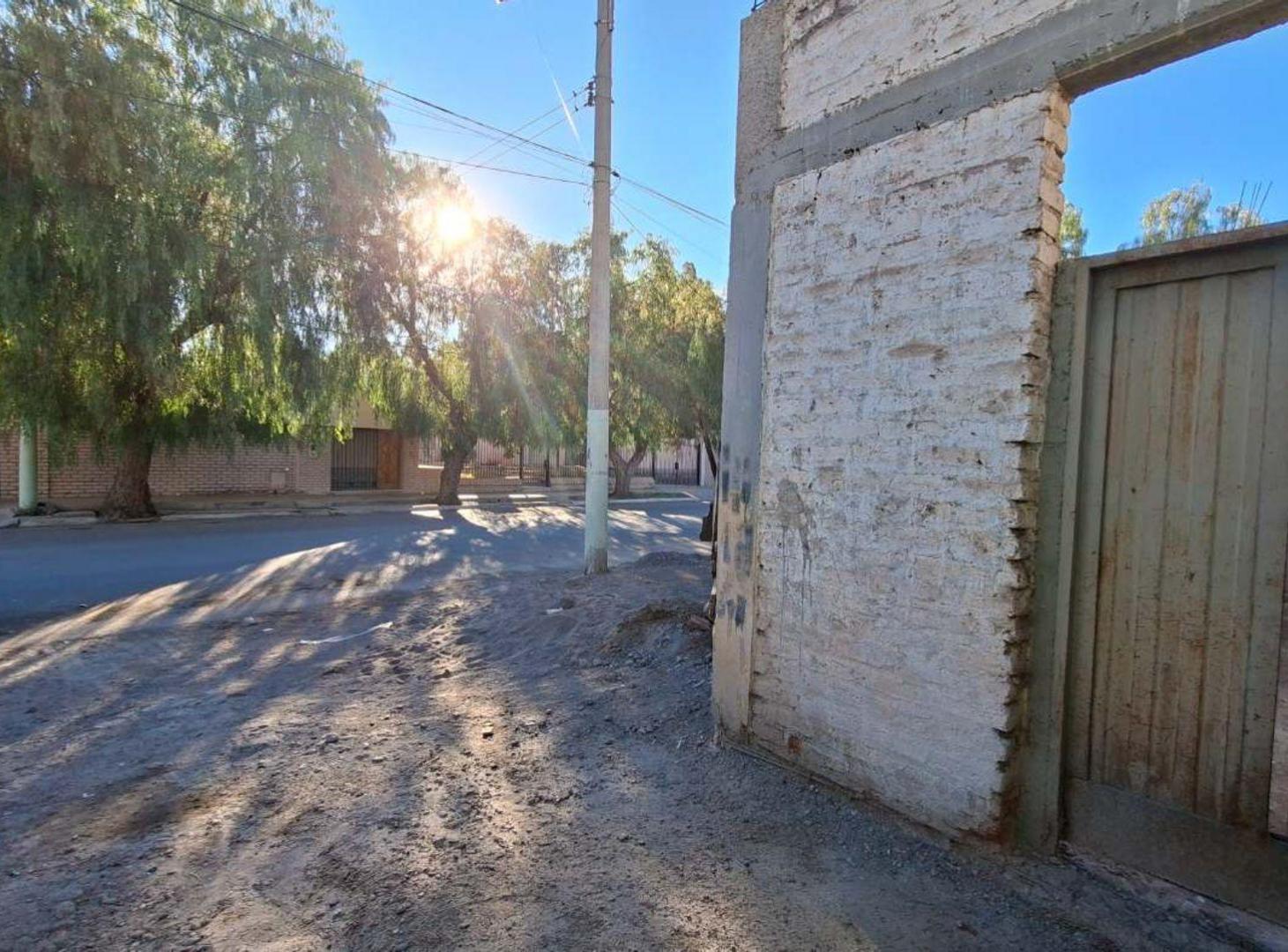 Foto de TERRENO CENTRICO DE 1240 M2,CON OBRA GRUESA.JACHAL, imagen 1