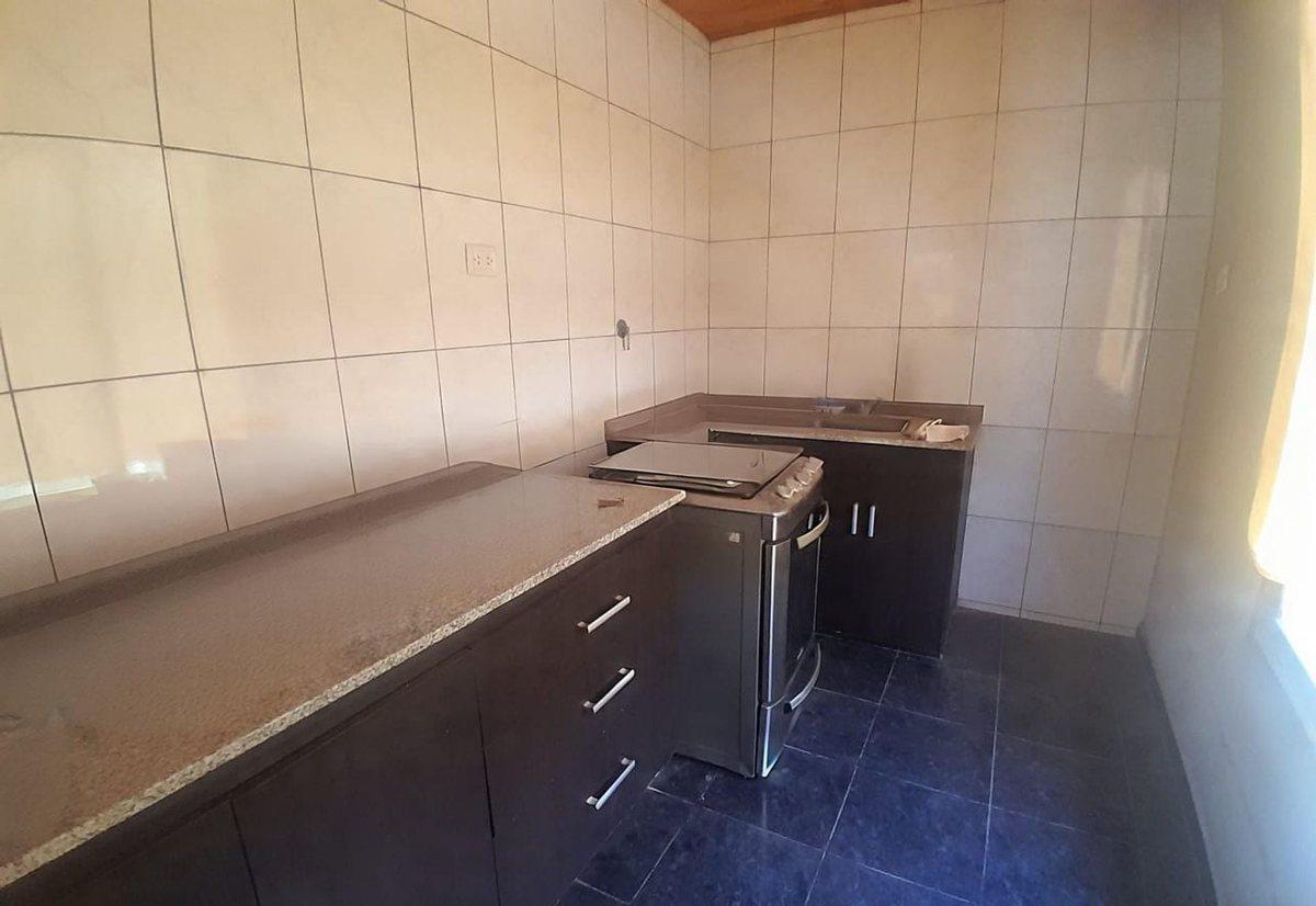 Foto de VENTA DE 2 CASAS EN UN MISMO TERRENO. POCITO, imagen 2
