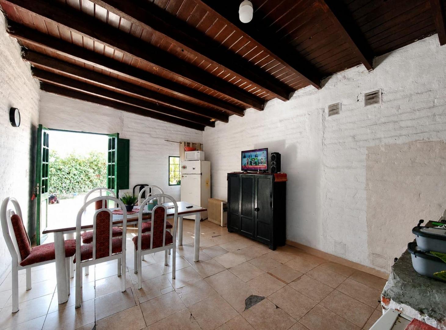 Foto de 3 CASAS SOBRE TERRENO DE 647 M2. RIVADAVIA SUR, imagen 3