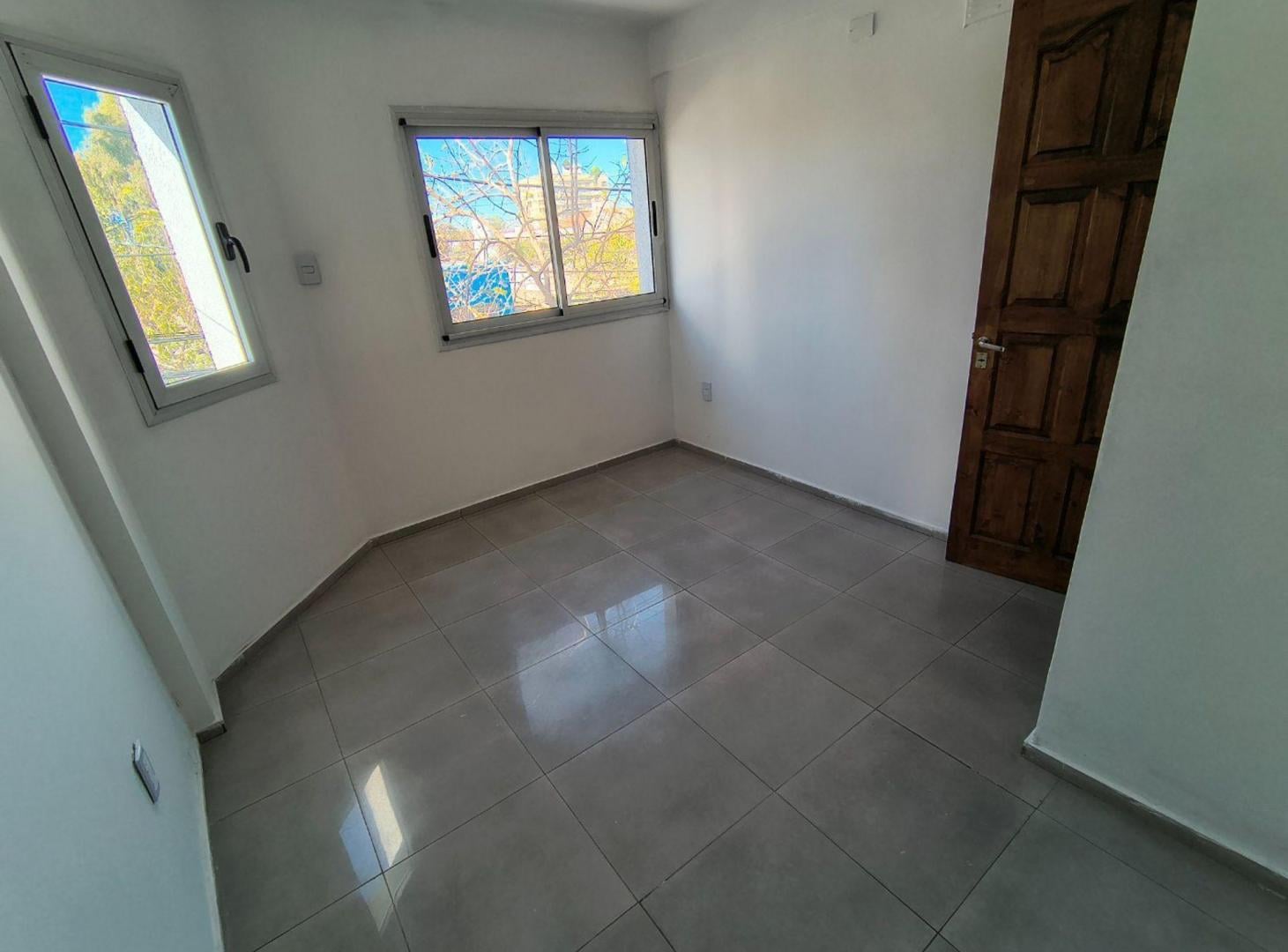 Foto de Complejo con Local Comercial, Casa y Departamentos, imagen 1