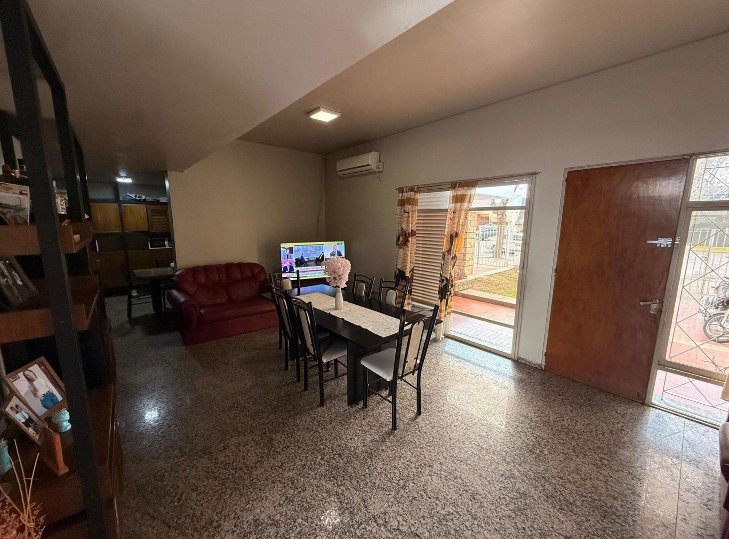 Foto de CASA SOBRE AV. LIBERTADOR. CENTRO, CAPITAL, imagen 4