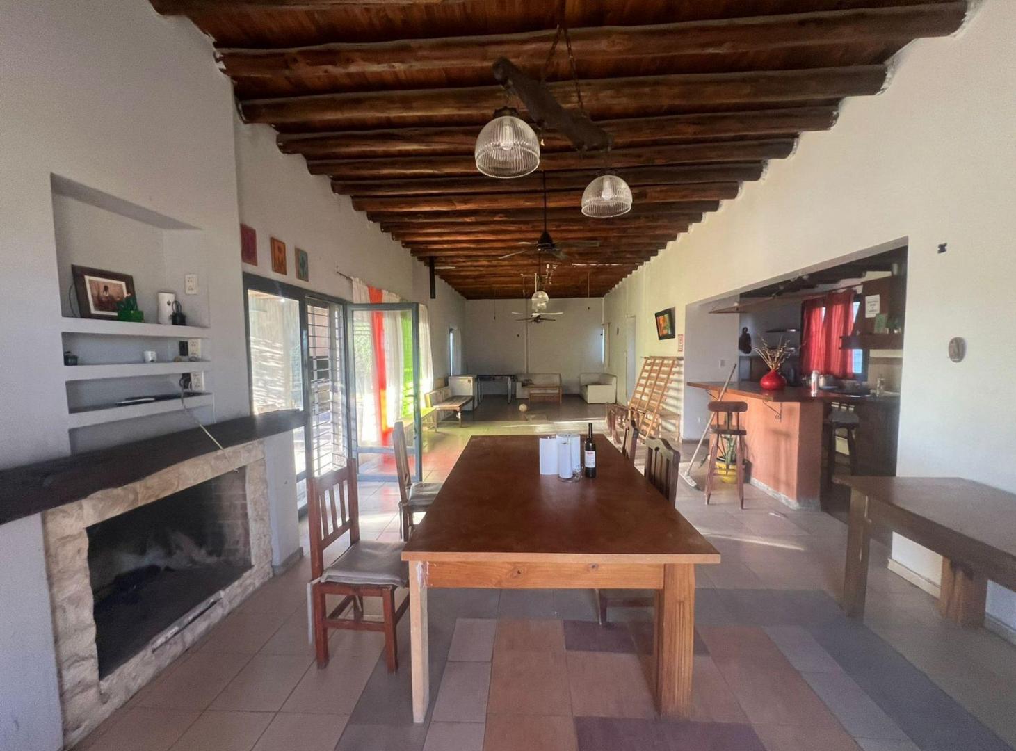 QUINTA DE 6.437 M2 CON 2 CASAS Y 2 PISCINAS.POCITO