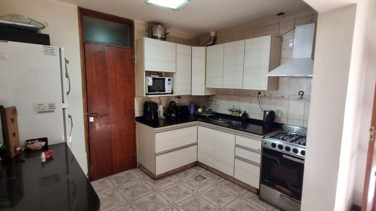 Foto de Casa con pileta. 3 habitaciones. 3 baños. Capital, imagen 3