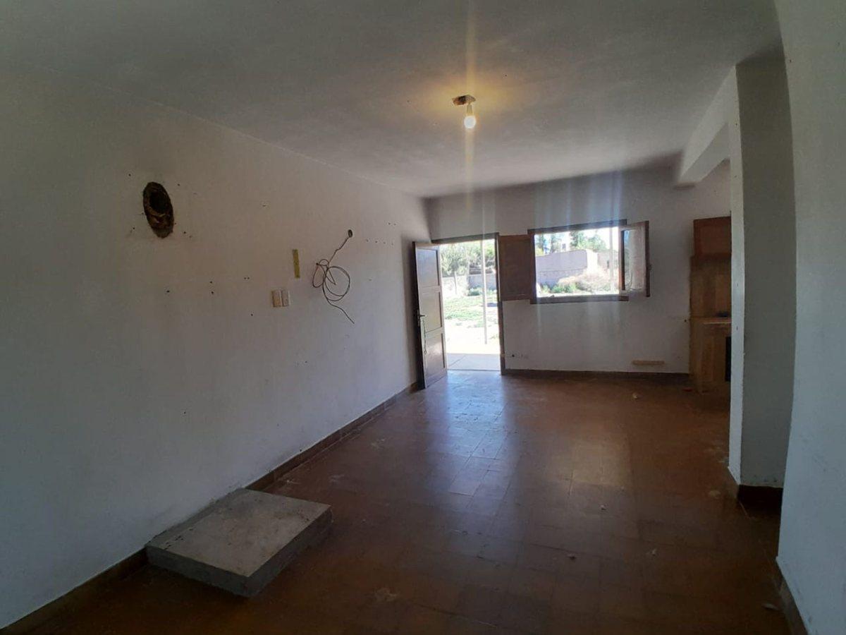 Foto de Casa con Pileta. 2 habitaciones.Sup 2734m2.Caucete, imagen 3