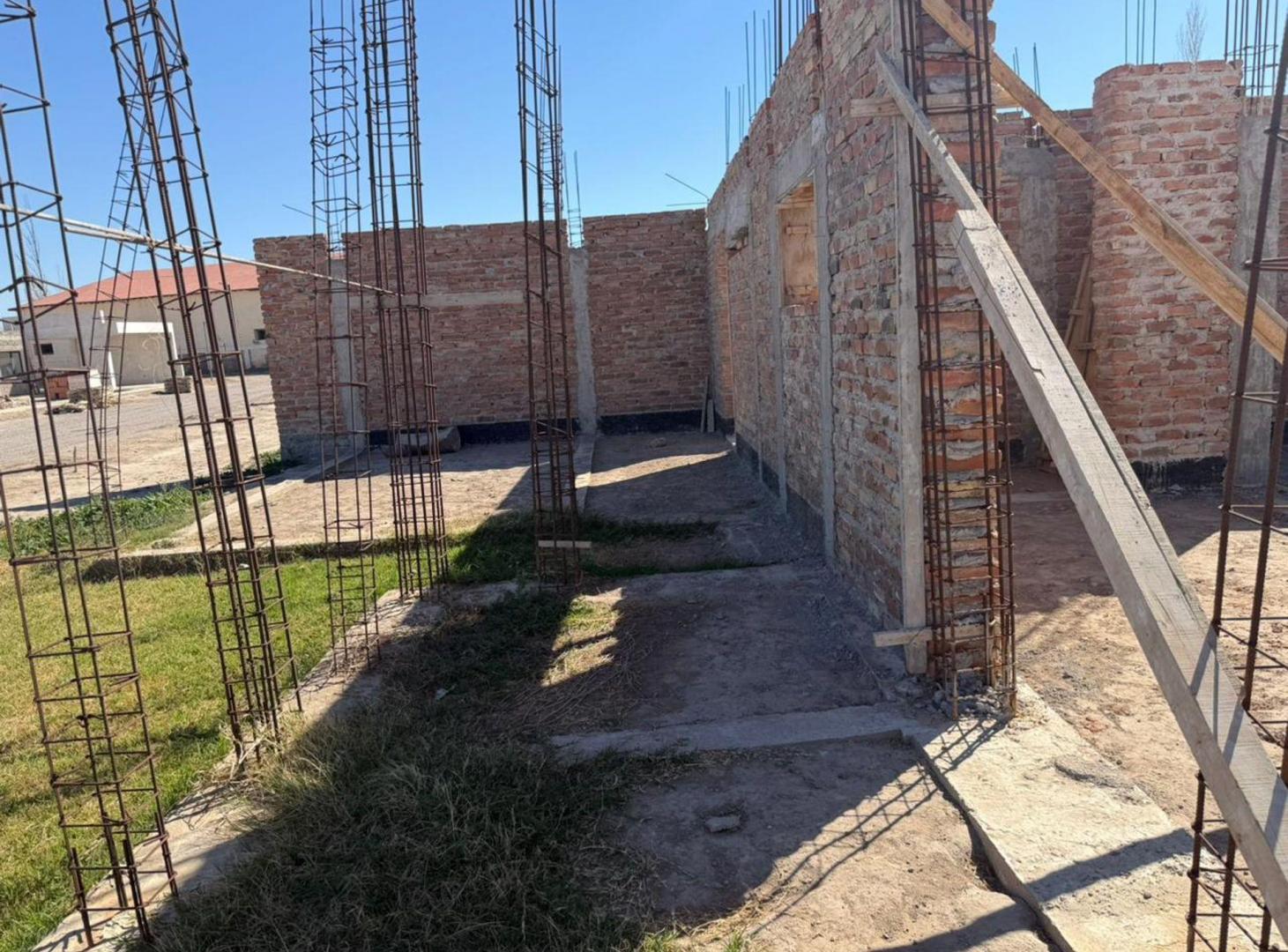 Foto de TERRENO CON OBRA GRUESA. B° PRIVADO. SANTA LUCIA, imagen 2