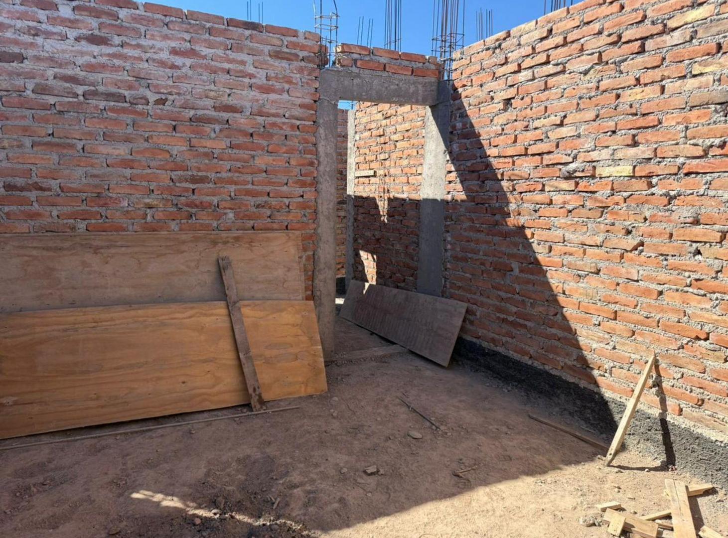 Foto de TERRENO CON OBRA GRUESA. B° PRIVADO. SANTA LUCIA, imagen 5