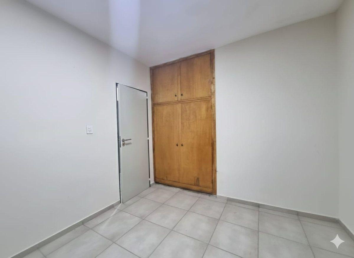 Foto de CASA REFACCIONADA. APTA CREDITO. VILLA KRAUSE, imagen 4