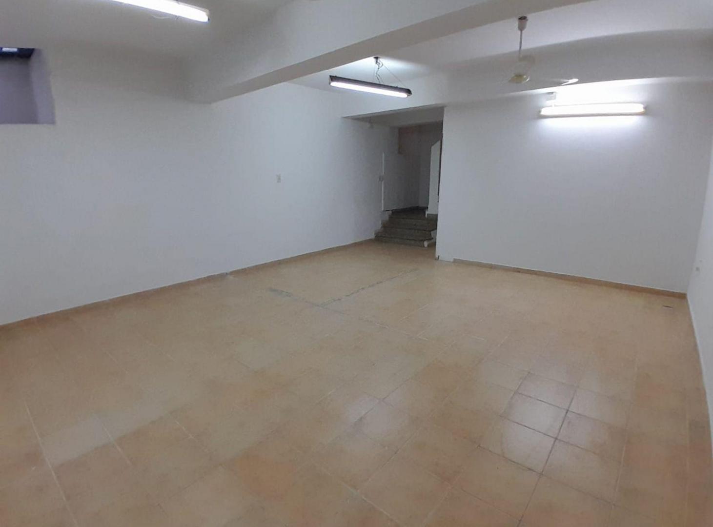 Foto de Local Comercial con Sótano 90m2 Capital, imagen 5