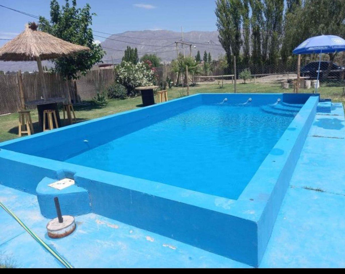 Casa de 2 dormitorio con pileta y quincho. Pocito