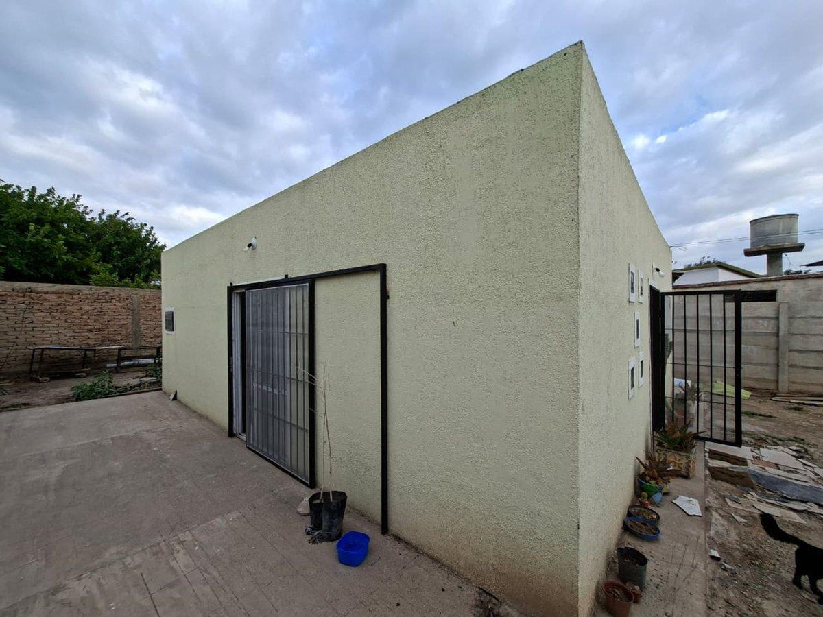 Foto de CASA + MONOAMBIENTE, SUP. 402 M², B. OBRERO RAWSON, imagen 2