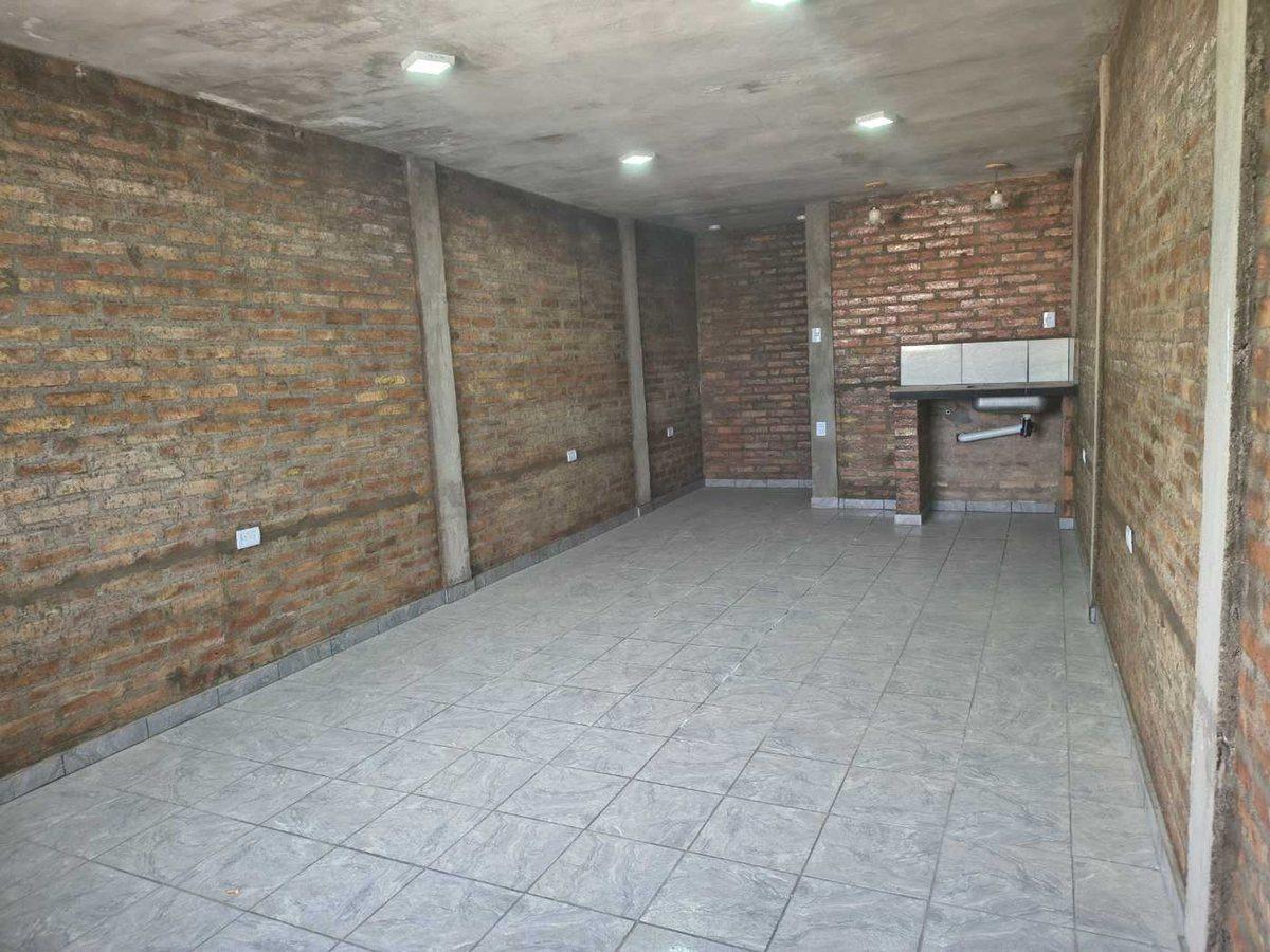 Foto de Venta 2 locales y salon para eventos.Santa Lucia, imagen 3