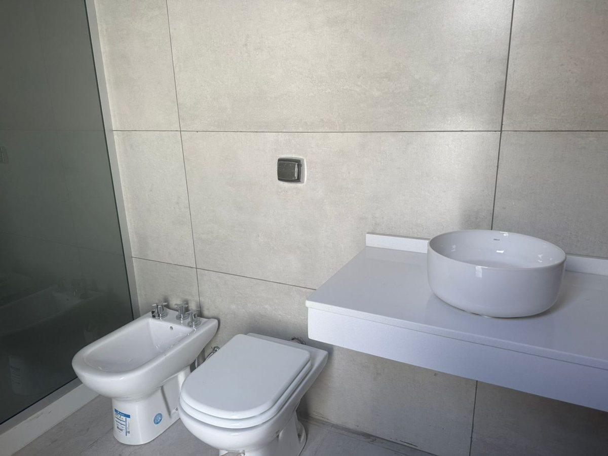 Foto de ALQUILER CASA DE CATEGORIA,A ESTRENAR. SANTA LUCIA, imagen 3