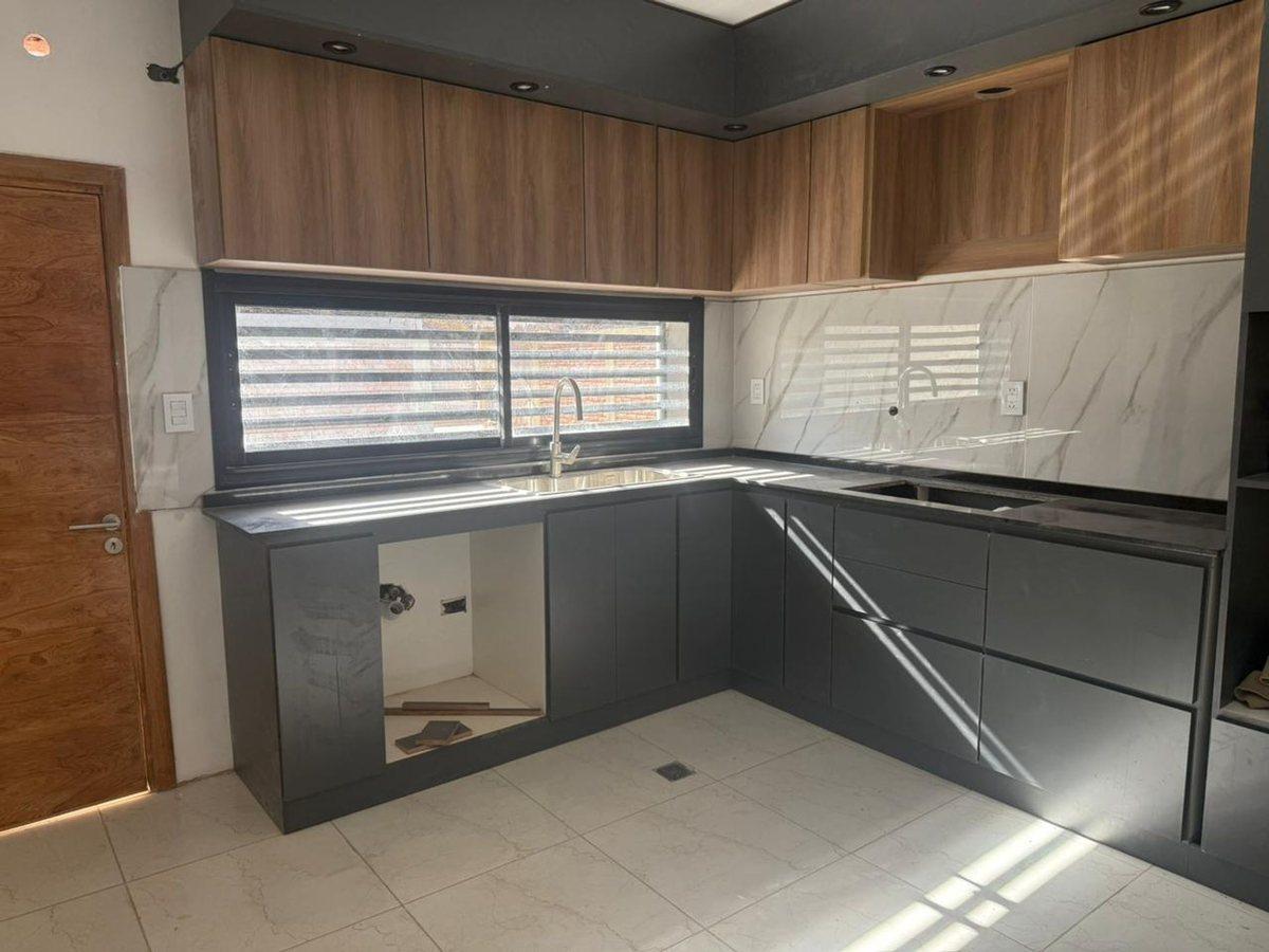 Foto de Casa céntrica de Categoría. A estrenar. Capital, imagen 3