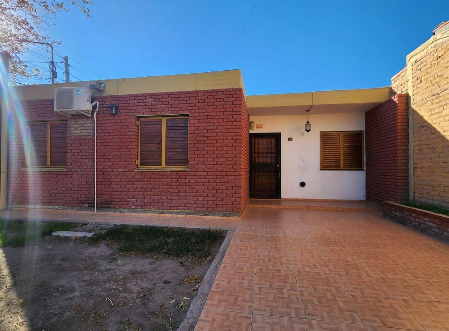 Foto de CASA ESQUINA. 3 DORMITORIOS. B° SMATA. CAPITAL, imagen 1