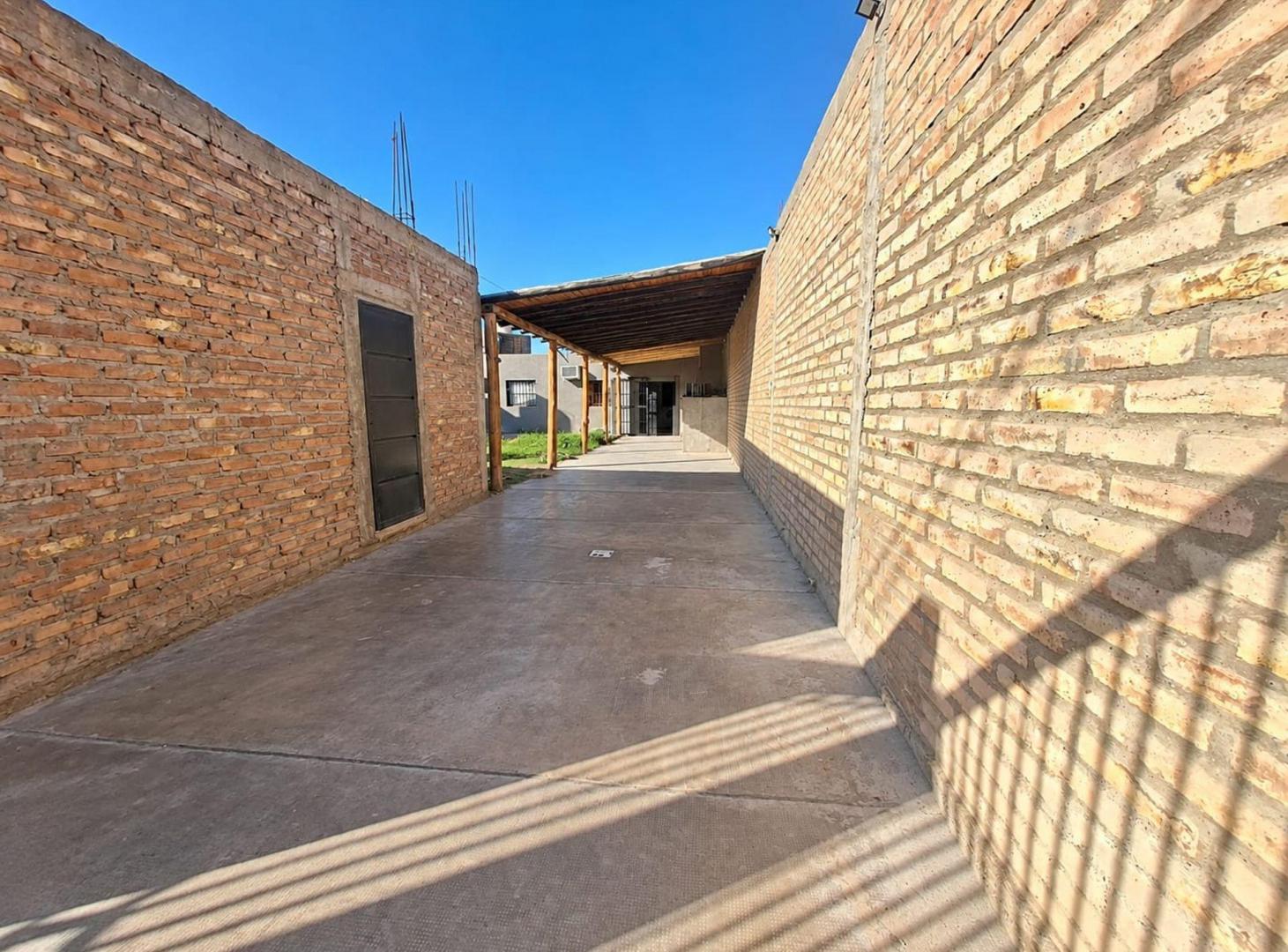 Foto de CASA CON DEPARTAMENTO INDEPENDIENTE. SANTA LUCIA, imagen 2