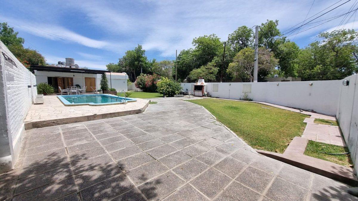 Foto de VENTA - Casa en Rivadavia c/Pileta. 3 Dormitorios., imagen 3