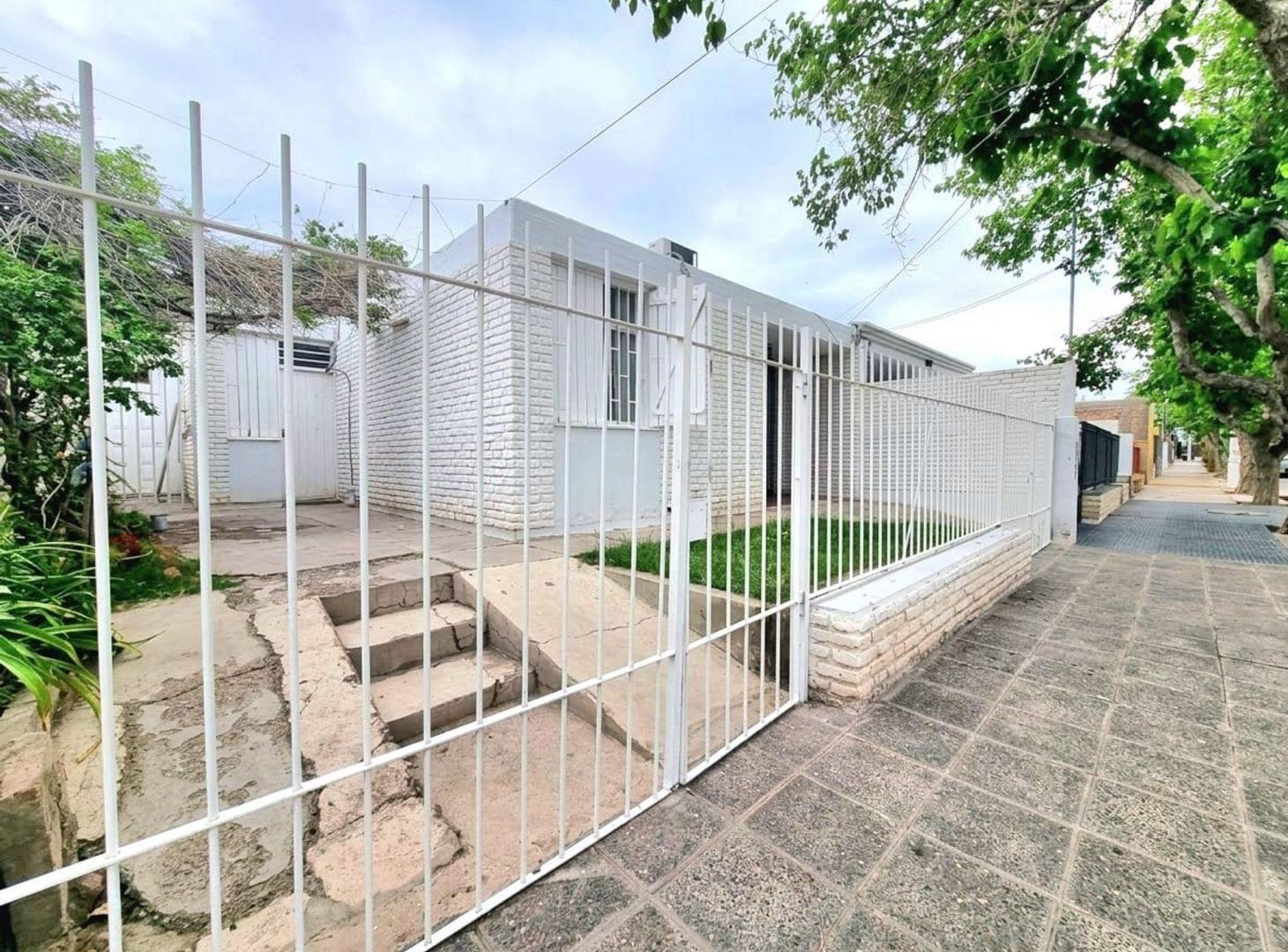 Foto de CASA DE 3 HABITACIONES. B° GENDARMERIA. RIVADAVIA, imagen 2