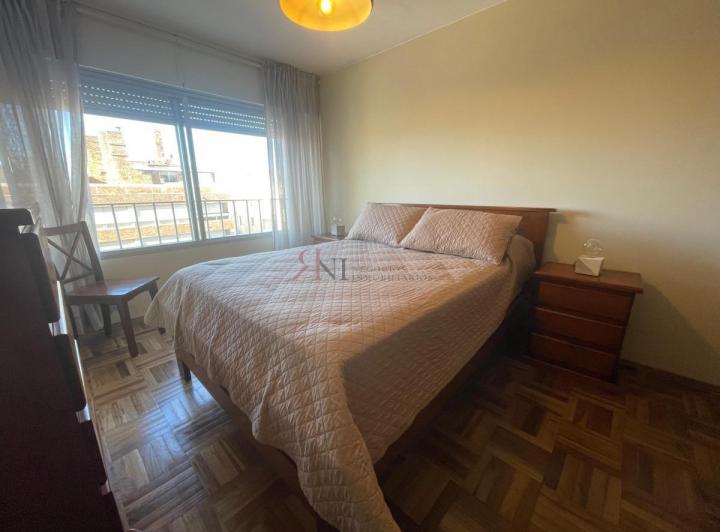 Peninsula, a metros de la playa brava y Avenida Gorlero 5