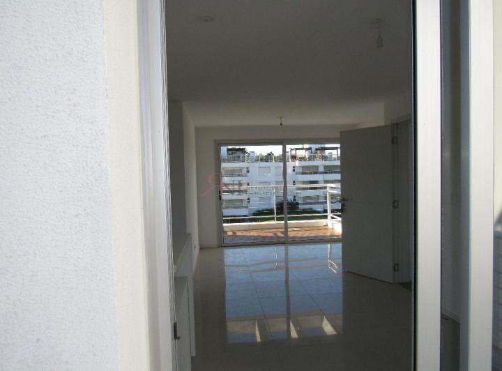 Terraza exclusiva con parrillero 2