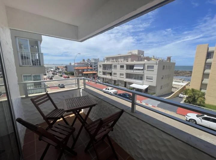 A pocos mts del mar, linda terraza con parrillero 1