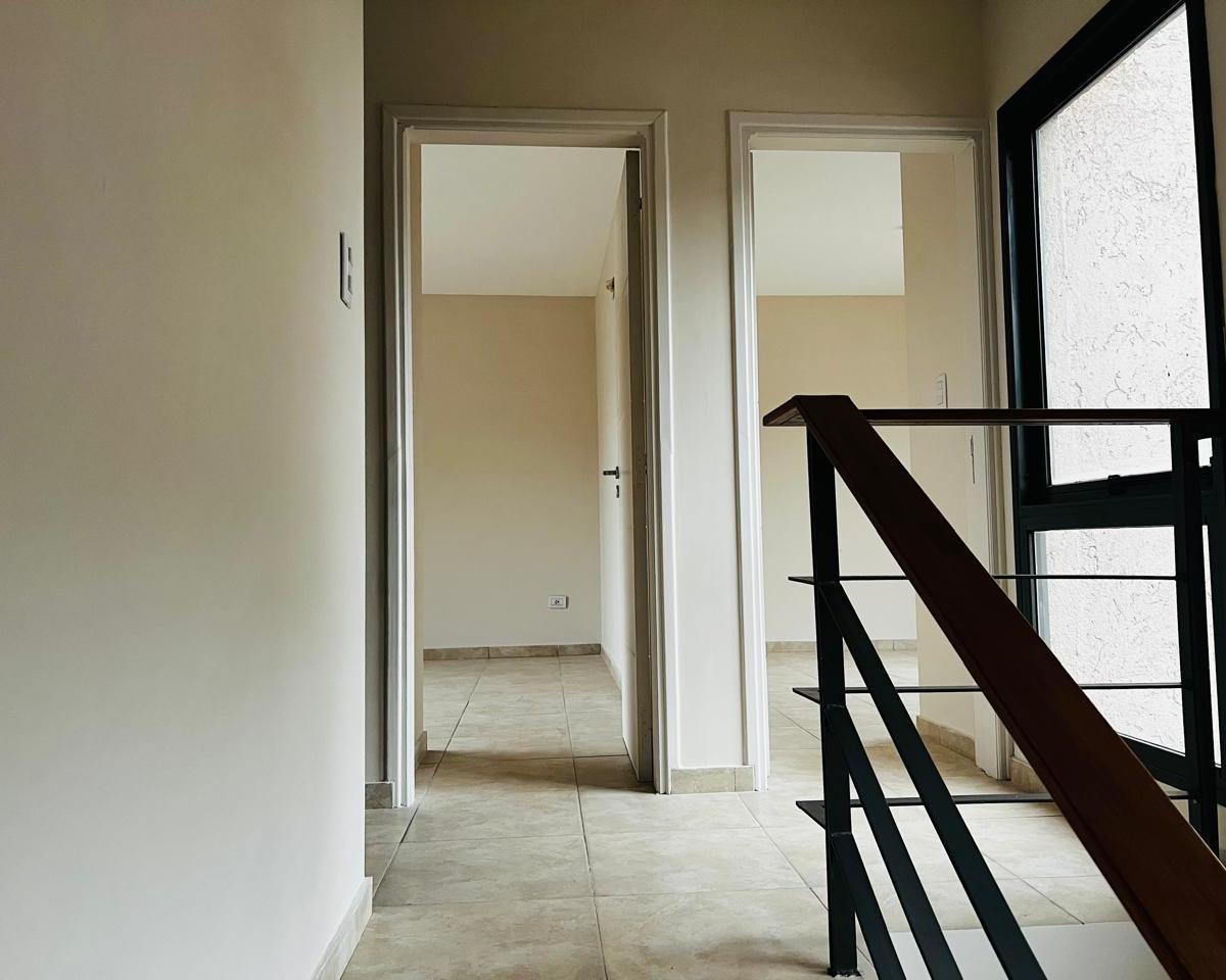 Duplex en Venta 2 Dorm con Jardin La Calera Los Prados Buena Ubicación. con Escritura 2