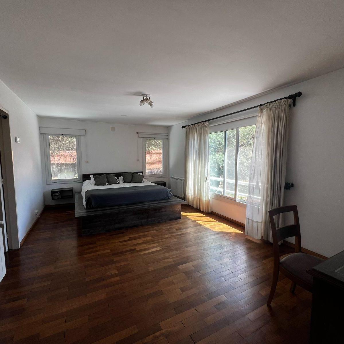 Casa en Venta 4 Dorm. en Country Lomas de La Carolina 4