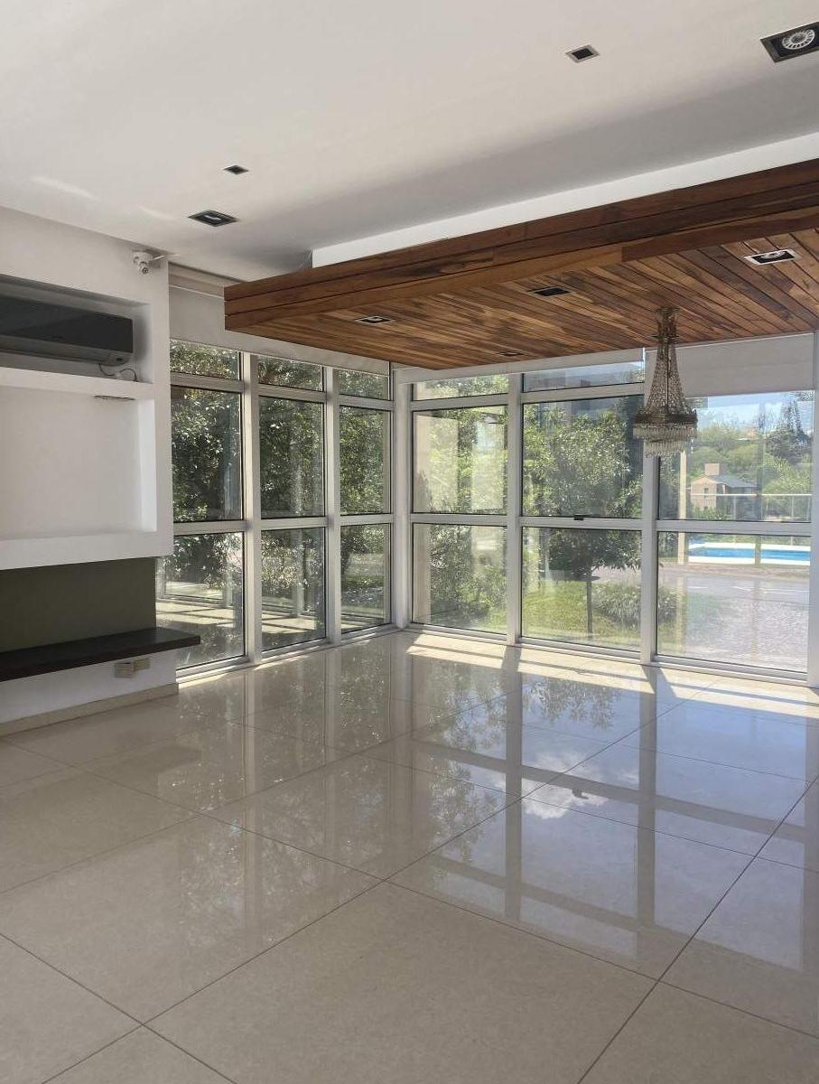 Foto de Casa en venta de 4 dormitorios - Estancia Q2 - Con Pileta - Detalles de, imagen 3